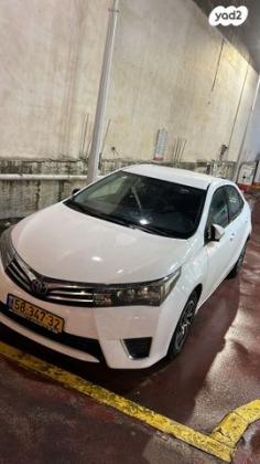 טויוטה קורולה Sun אוט' 1.6 (132 כ"ס) בנזין 2015 למכירה באום אל פחם