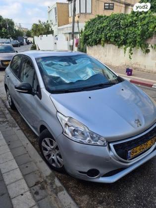 פיג'ו 208 Access ידני 1.2 (82 כ"ס) בנזין 2015 למכירה בתל אביב יפו