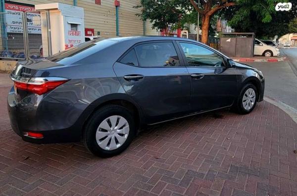 טויוטה קורולה Sun אוט' 1.6 (132 כ"ס) בנזין 2018 למכירה ברעננה