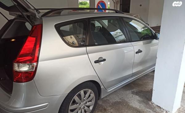 יונדאי i30CW Inspire סטיישן אוט' 1.6 (126 כ''ס) בנזין 2012 למכירה בירושלים
