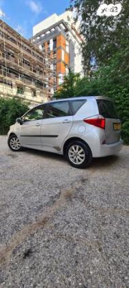 טויוטה ספייס ורסו GLI אוט' 1.3 (99 כ"ס) בנזין 2011 למכירה בפתח תקווה