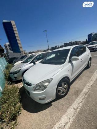 יונדאי i30 Premium אוט' 2.0 (143 כ''ס) בנזין 2008 למכירה ברמת השרון