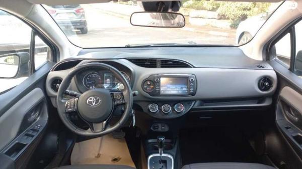 טויוטה יאריס Style אוט' 1.5 (112 כ"ס) בנזין 2017 למכירה ברעננה