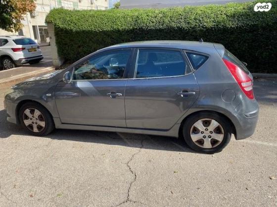 יונדאי i30 Inspire אוט' 1.6 (126 כ''ס) בנזין 2011 למכירה ברמת השרון