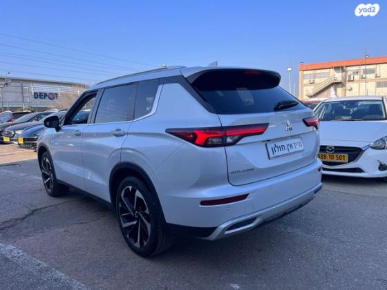 מיצובישי אאוטלנדר Instyle אוט' 7 מק' 2.5 (181 כ"ס) בנזין 2021 למכירה בחולון