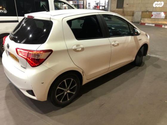 טויוטה יאריס הייבריד Style אוט' 1.5 (73 כ"ס) בנזין 2019 למכירה בשדות ים