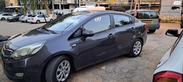 קיה ריו LX סדאן אוט' 1.4 (109 כ''ס) בנזין 2015 למכירה בבני ברק