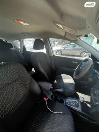 יונדאי i30 Premium אוט' 2.0 (143 כ''ס) בנזין 2008 למכירה ברמת השרון