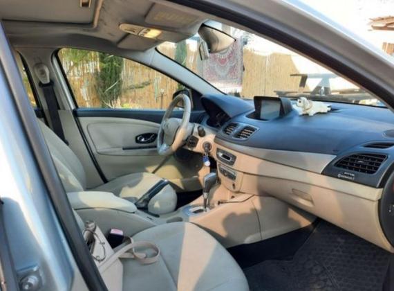 רנו פלואנס Privilege + SR אוט' דיזל 1.5 (110 כ''ס) דיזל 2013 למכירה בירושלים