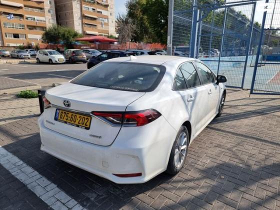 טויוטה קורולה הייבריד Comfort סדאן אוט' 1.8 (122 כ''ס) בנזין 2021 למכירה בקרית גת