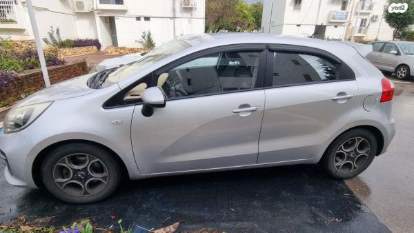 קיה ריו LX הצ'בק אוט' 1.4 (109 כ''ס) בנזין 2015 למכירה בנהריה