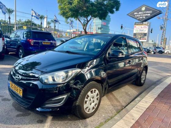 יונדאי i20 Insight אוט' 1.4 (100 כ"ס) בנזין 2014 למכירה בפתח תקווה