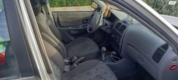 יונדאי אקסנט (עד 2012) Family GL אוט' 5 דל' 1.5 (91 כ''ס) בנזין 2006 למכירה בניצנים