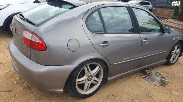 סיאט לאון Top Sport ידני 5 דל' 1.8 (180 כ''ס) בנזין 2003 למכירה בראשון לציון