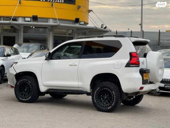 טויוטה לנד קרוזר קצר 4X4 Luxury אוט' דיזל 2.8 (177 כ"ס) דיזל 2016 למכירה בחולון