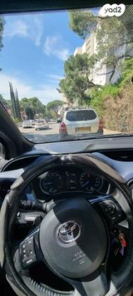 טויוטה יאריס Black Top אוט' 1.5 (112 כ"ס) בנזין 2017 למכירה בחיפה