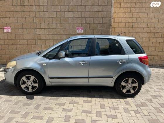סוזוקי SX4 GLX-HB הצ'בק אוט' 1.6 (119 כ''ס) בנזין 2010 למכירה בכפר סבא