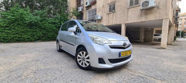 טויוטה ספייס ורסו GLI אוט' 1.3 (99 כ"ס) בנזין 2011 למכירה בפתח תקווה