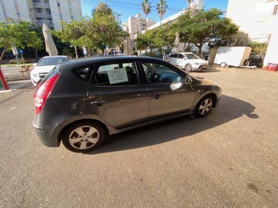 יונדאי i30 Inspire אוט' 1.6 (126 כ''ס) בנזין 2011 למכירה ברמת השרון