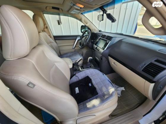טויוטה לנד קרוזר קצר 4X4 Luxury אוט' דיזל 2.8 (177 כ"ס) דיזל 2019 למכירה בקרית ביאליק