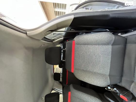 סיטרואן C3 Shine PK אוט' 1.2 (110 כ"ס) בנזין 2017 למכירה בתל אביב יפו