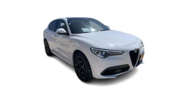 אלפא רומיאו סטלויו 4X4 Veloce AWD אוט' 2.0 (280 כ''ס) בנזין 2021 למכירה ב