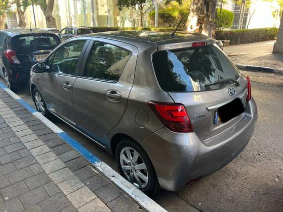 טויוטה יאריס הייבריד Hybrid אוט' 1.5 (74 כ''ס) בנזין 2015 למכירה בתל אביב יפו