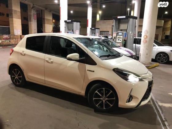 טויוטה יאריס הייבריד Style אוט' 1.5 (73 כ"ס) בנזין 2019 למכירה בשדות ים