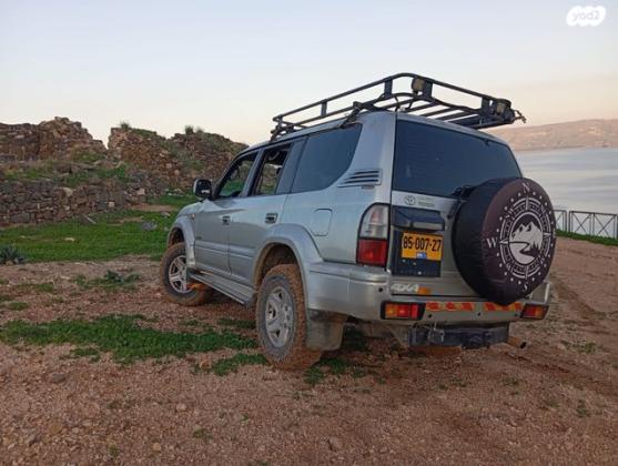 טויוטה לנד קרוזר פרדו ארוך 4X4 Luxury אוט' דיזל 8 מק' 3.0 (125 כ''ס) דיזל 1999 למכירה בכורזים