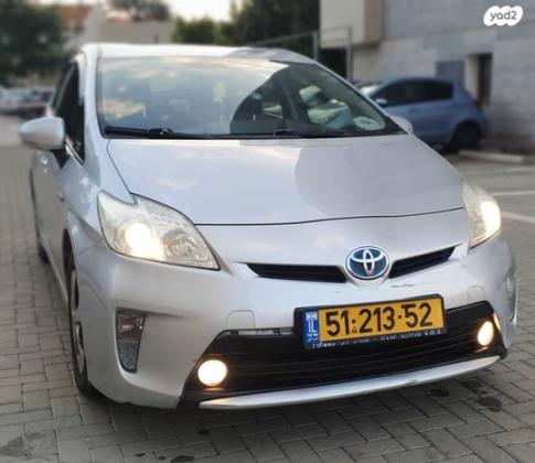 טויוטה פריוס GLI הייבריד אוט' 1.8 (99 כ"ס) בנזין 2013 למכירה בפרדס חנה כרכור