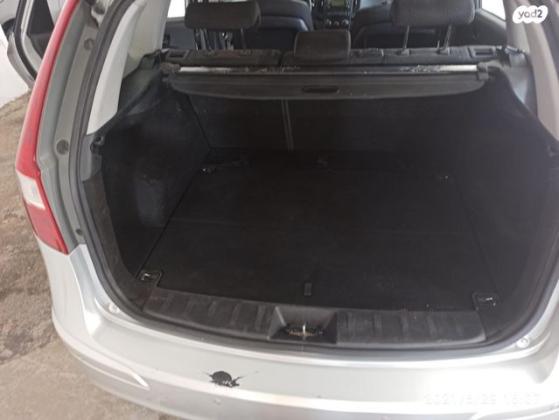 יונדאי i30CW Inspire סטיישן אוט' 1.6 (126 כ''ס) בנזין 2012 למכירה בירושלים