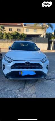 טויוטה RAV4 ארוך 4X4 Explore אוט' 2.0 (175 כ''ס) בנזין 2020 למכירה בשוהם