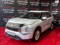 מיצובישי אאוטלנדר Executive אוט' 7 מק' 2.5 (181 כ"ס) בנזין 2021 למכי