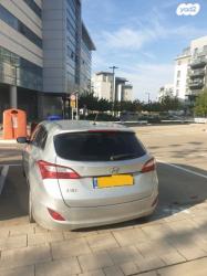 יונדאי i30 Inspire סטיישן אוט' 1.6 (135 כ"ס) בנזין 2014 למכירה בבאר 