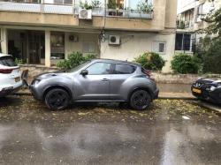 ניסאן ג'וק / Juke Acenta Black אוט' 1.6 (117 כ"ס) בנזין 2016 למכירה בחול