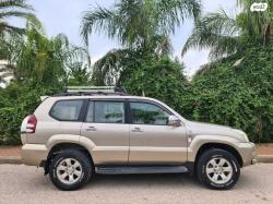 טויוטה לנד קרוזר ארוך 4X4 STD אוט' דיזל 8 מק' 3.0 (166 כ''ס) דיזל 2