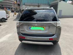 מיצובישי אאוטלנדר 4X4 Elite אוט' 7 מק' 2.0 (150 כ''ס) [2012-2015] בנזין 