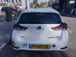 טויוטה אוריס הייבריד הייבריד אוט' 1.8 (99 כ''ס) בנזין 2015 למכ