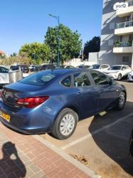 אופל אסטרה Berlina Enjoy סדאן אוט' 1.4 (140 כ"ס) בנזין 2015 למכירה בת