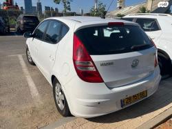 יונדאי i30 Premium אוט' 2.0 (143 כ''ס) בנזין 2008 למכירה ברמת השרון