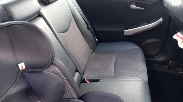 טויוטה פריוס GLI הייבריד אוט' 1.8 (99 כ"ס) בנזין 2015 למכירה במיתר u002F כרמית