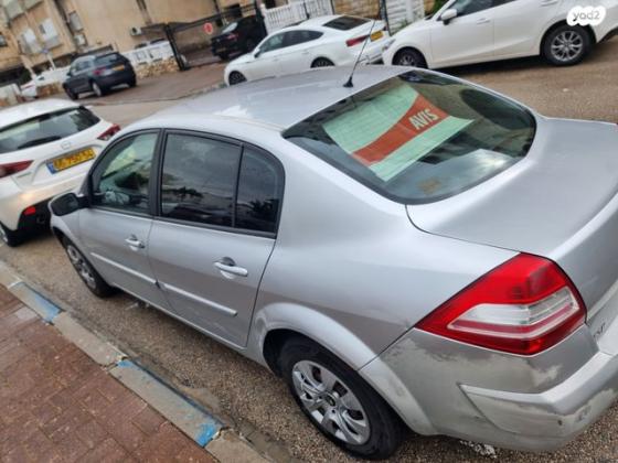 רנו מגאן דור 2 (2004-2010) Business אוט' 4 דל' 1.6 (110 כ''ס) בנזין 2008 למכירה בעכו
