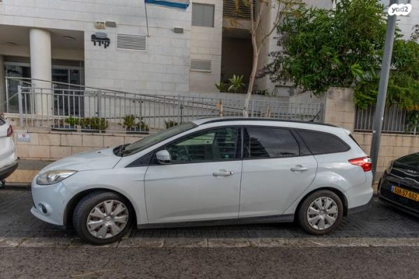 פורד פוקוס Titanium סדאן אוט' 2.0 (170 כ"ס) בנזין 2014 למכירה בהרצליה