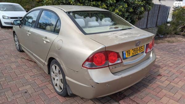 הונדה סיוויק סדאן החדשה LS אוט' 1.8 (140 כ''ס) בנזין 2008 למכירה בגבעת אבני