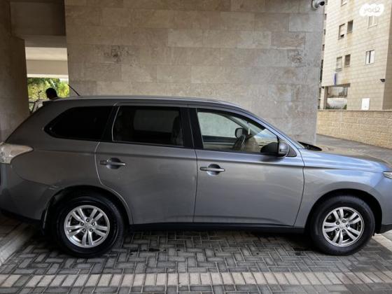 מיצובישי אאוטלנדר Instyle אוט' 7 מק' 2.0 (150 כ"ס) בנזין 2015 למכירה בפתח תקווה