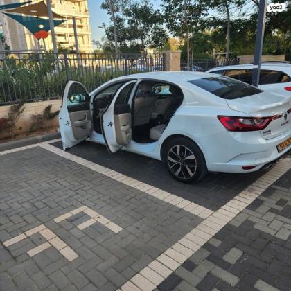 רנו מגאן גראנד קופה Intense אוט' 1.3 (140 כ''ס) בנזין 2019 למכירה בבאר יעקב