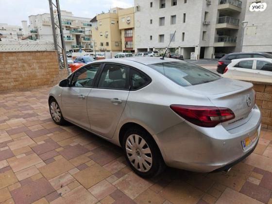 אופל אסטרה Berlina Enjoy סדאן אוט' 1.4 (140 כ"ס) בנזין 2013 למכירה בנהריה