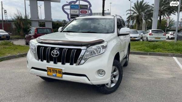 טויוטה לנד קרוזר קצר 4X4 Luxury אוט' דיזל 2.8 (177 כ"ס) דיזל 2017 למכירה בחיפה