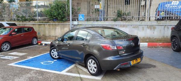 מאזדה i Active סדאן אוט' 1.6 (105 כ''ס) בנזין 2010 למכירה בנתניה