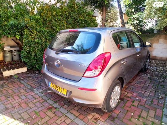 יונדאי i20 Insight ידני 1.2 (85 כ"ס) בנזין 2013 למכירה בחופית